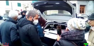 L’identificazione odierna, da parte dei vigili Urbani di Messina, avvenuta dopo le 10.30 in piazza Francesco Lo Sardo degli aderenti al Circolo Pickwick