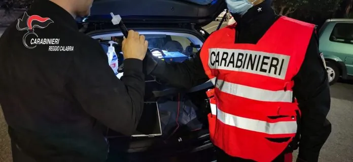 stretta green pass carabinieri piana Gioia Tauro