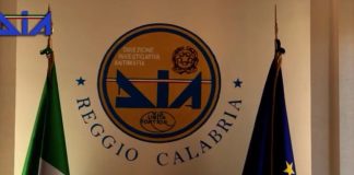 Gli appartenenti alla Direzione Investigativa Antimafia, coordinati dal Procuratore Distrettuale di Reggio Calabria, Dott. Giovanni BOMBARDIERI, hanno eseguito un provvedimento di confisca di beni emesso dai magistrati di quel Tribunale – Sezione Misure di Prevenzione, nei confronti di un esponente di spicco della cosca PESCE