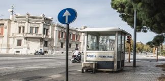 La lunga e complessa trattativa coordinata stamattina in sede prefettizia per raffreddare la vertenza, riaccesasi nelle ultime settimane, tra le Organizzazioni Sindacali rappresentative degli appartenenti al Corpo di Polizia Municipale di Messina e l’Amministrazione comunale, ha consentito di registrare i primi importanti segnali di un ritrovato dialogo