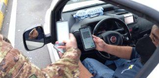 Già dal primo giorno di vigenza delle nuove disposizioni in materia di green pass, frequenti e severi sono stati i controlli effettuati dalle Forze dell’Ordine impegnate nelle attività di verifica sul rispetto delle disposizioni relative al possesso della certificazione verde e all’uso delle mascherine