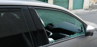 Emergenza sicurezza a Catania: “Rischiare di ritrovarsi senza copertoni, senza marmitta o peggio con i vetri dei finestrini sfondati”