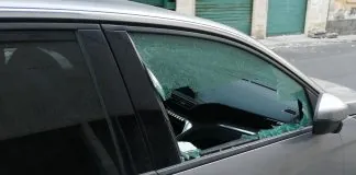 Emergenza sicurezza a Catania: “Rischiare di ritrovarsi senza copertoni, senza marmitta o peggio con i vetri dei finestrini sfondati”