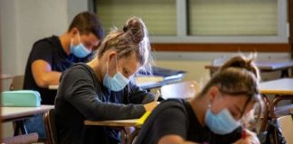 Dalla Presidenza della Regione Siciliana, dopo un confronto tra il presidente Nello Musumeci e gli assessori regionali all’Istruzione Roberto Lagalla e alla Salute Ruggero Razza, è stato emesso un comunicato