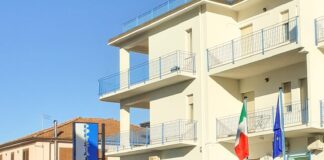 Nella serata di sabato 26 marzo, gli Agenti delle Volanti del Commissariato di P.S. di Taurianova sono intervenuti presso l’abitazione di un’anziana donna che versava in precarie condizioni di salute a seguito della segnalazione giunta sull’utenza 113 da parte della nipote