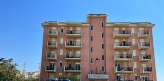 Nella giornata del 23 marzo 2022, a Porto Empedocle (AG), gli agenti della Polizia di Stato hanno arrestato un giovane empedoclino di 24 anni, per il reato di detenzione ai fini di spaccio di sostanze stupefacenti