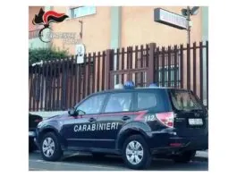 I magistrati della procura della Repubblica di Catania, nell’ambito di indagini a carico di un 71enne, abitante a Biancavilla (CT) ed indagato per i reati di maltrattamenti in famiglia e lesioni personali aggravate (agiti nei riguardi della moglie) hanno richiesto ed ottenuto nei suoi confronti la misura cautelare (degli arresti)