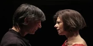 Dall’8 al 13 marzo, sono sei le date attese a Malfa (Isola di Salina), Calascibetta (EN), Palermo e Catania per “Polvere – Dialogo tra uomo e donna” di Saverio La Ruina