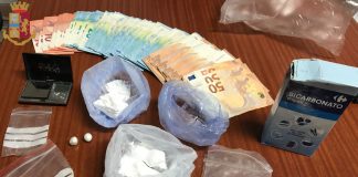 Grazie ad una continua attività info-investigativa, gli agenti del commissariato Esquilino sono venuti a conoscenza di un cittadino del Gambia dedito allo spaccio di sostanze stupefacenti, nelle zone di Piazza Vittorio e via Principe Eugenio