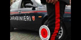 I carabinieri della Compagnia di Noto hanno arrestato un 23enne modicano che, dopo una serata trascorsa con amici in un locale di Pachino, si è introdotto nel giardino della casa della sua ex fidanzata aggredendola per vecchi rancori legati alla recente fine della loro relazione