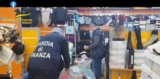 I militari della Comando Provinciale della Guardia di Finanza di Messina, nei giorni scorsi, hanno sottoposto a sequestro 131.700 giocattoli di carnevale ed altri articoli privi dei requisiti minimi di sicurezza prescritti dal “Codice del Consumo”, per un valore complessivo di oltre 35 mila euro