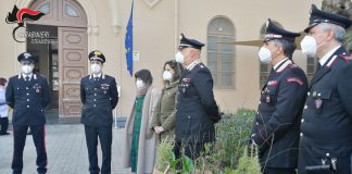 I Carabinieri Forestali del Centro Anticrimine Natura di Palermo, insieme ai Carabinieri del Reparto Biodiversità di Catanzaro, in questi giorni hanno iniziato un ciclo di incontri con le Scuole primarie e secondarie di 1° e 2° grado che hanno aderito al progetto triennale denominato “Un albero per il Futuro” promosso dal Comando per la Tutela della Biodiversità e dei Parchi dell’Arma dei Carabinieri e rivolto alle scuole