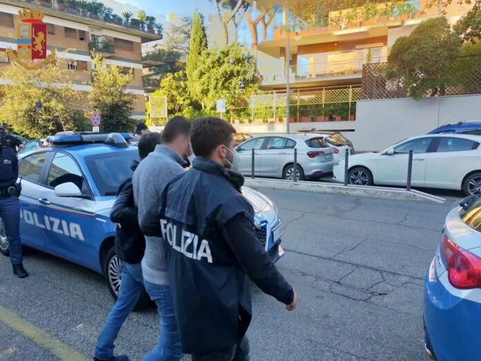 Arresti 9 persone Roma PS