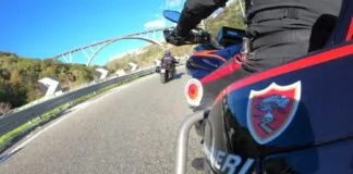 Mercoledì sera i Carabinieri del Nucleo Operativo e Radiomobile della Compagnia di Catanzaro insieme ai militari della Stazione di Bellamena (situata nel Capoluogo calabrese) hanno arrestato in flagranza di reato un extracomunitario con l’accusa di estorsione