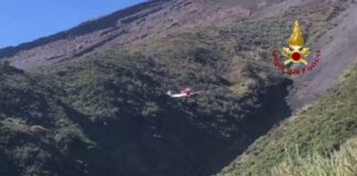 Sono stati soccorsi stamattina dai vigili del fuoco due escursionisti di nazionalità straniera in difficoltà in una zona impervia dell’isola di Stromboli