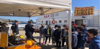 Nella giornata del 12 aprile è stata celebrata la “Giornata del Mare e della cultura marinara”, un’iniziativa nata nel 2017 con l’obiettivo di accrescere, soprattutto tra i giovani, l’amore e il rispetto per la risorsa Mare, promuovere e sviluppare presso gli istituti scolastici di ogni ordine e grado, la cultura del Mare