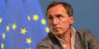 “Giovanni Falcone, Francesca Morvillo, gli uomini della scorta tragicamente scomparsi quel 23 maggio 1992 sono il simbolo dei tanti martiri della Repubblica italiana”