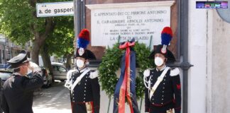 Questa mattina a Milazzo, alla presenza delle Autorità religiose, civili e militari, di un picchetto d’onore formato da militari della Compagnia Carabinieri di Milazzo, di una rappresentanza di militari dell’Arma in sevizio e delle Sezioni dell’Associazione Nazionale Carabinieri di Milazzo, San Filippo del Mela e San Pellegrino Terme (BG), si è tenuta la commemorazione del 50° anniversario dall’uccisione dei Carabinieri Medaglia d’Argento al Valor Militare Antonino PIRRONE e Antonio ARNOLDI