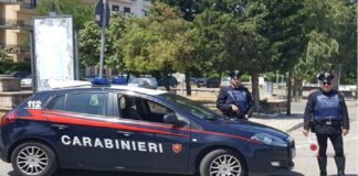 Ha litigato con la moglie e l’ha picchiata: un uomo di 43 anni è stato arrestato dai carabinieri a Chiaravalle Centrale, in provincia di Catanzaro, in flagranza di reato con l’accusa di maltrattamenti in famiglia