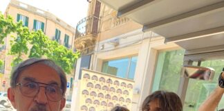 “Stamattina a piazza S. Caterina Valverde insieme al Senatore Ignazio La Russa, all’On. Giovanni Donzelli ed al nostro Coordinatore Regionale Salvo Pogliese, presente anche il candidato sindaco Maurizio Croce, abbiamo presentato la nostra squadra di candidati al comune ed alle municipalità”