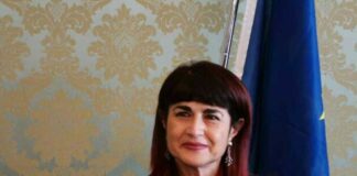 Il Prefetto di Messina, Dott.ssa Cosima Di Stani, ha rivolto un messaggio di vivo compiacimento al Procuratore Distrettuale Antimafia di Messina, Dott. Maurizio De Lucia ed al Comandante Provinciale della Guardia di Finanza, Col. Gerardo Mastrodomenico, per la brillantissima operazione condotta ieri mattina che ha portato all’esecuzione di un’ordinanza di custodia cautelare nei confronti di 7 soggetti, indagati per i delitti di associazione a delinquere di stampo mafioso e per diversi episodi di reati contro la Pubblica Amministrazione prefetto