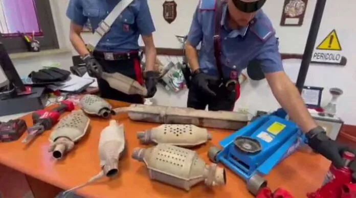 ladri-di-marmitte-carabinieri