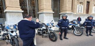 Venerdì 20, in Piazza Unione Europea, di fronte al Palazzo municipale, alle ore 12 e non alle 10, come precedentemente comunicato, il Commissario Straordinario Leonardo Santoro presenterà ufficialmente al Corpo e alla Città il nuovo comandante della Polizia municipale del Comune di Messina Stefano Blasco