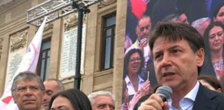 Il presidente del Movimento 5 Stelle, Giuseppe Conte oggi pomeriggio a Messina, in Piazza Unione Europea per sostenere i candidati al consiglio comunale e alle municipalità del M5S e il candidato sindaco Franco De Domenico