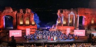 Il terzo giorno di festival prosegue fra Taormina e Messina, dove la mattinata presso l’Aula Magna del Rettorato sarà dedicata agli appuntamenti del III Osservatorio realizzato con il supporto dell’Università degli Studi di Messina e della Rappresentanza in Italia della Commissione Europea, in collaborazione con l’Istituto Affari Internazionali e la curatela di Viviana Mazza, per indagare Il futuro dell’Europa e del Mediterraneo, perché con la guerra mossa dalla Russia all’Ucraina, l’Unione europea e i suoi membri sono chiamati a passi coraggiosi nella realizzazione di una piena dimensione politica della Ue