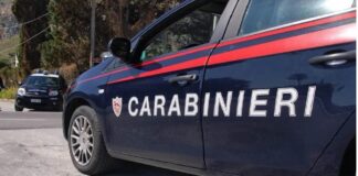 Aveva invaso la corsia opposta procedendo contromano sullo scorrimento veloce e per di più era alla guida ubriaco: per questo motivo un anziano è stato denunciato a Trapani perché ha finito per provocare un incidente con tre feriti, tutti finiti all’ospedale Sant’Antonio Abate
