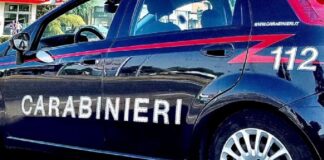 Tragedia familiare in provincia di Napoli: un anziano di 89 anni avrebbe ucciso la figlia malata di Alzheimer, per poi rivolgere l’arma contro se stesso