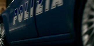 Gli agenti della polizia di Stato…, hanno arrestato nel Catanese quattro ladri di auto, beccati in flagrante: sono stati fermati nella stessa zona e probabilmente erano due gruppi indipendenti l’uno dall’altro