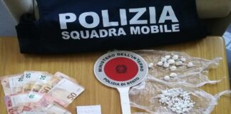 Nei giorni scorsi, personale della Squadra Mobile della Questura di Frosinone ha tratto in arresto per detenzione ai fini di spaccio di sostanza stupefacente un 45enne