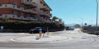 Sono stati ultimati a Milazzo, nei giorni scorsi, i lavori di realizzazione della rotatoria e della segnaletica orizzontale che ha consentito la riapertura dell’uscita dell’asse viario di Ponente