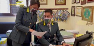 Dal 2017 al 2020 avrebbe impiegato 65 lavoratori facendoli risultare come tirocini formativi: è l’accusa contestata dalla guardia di finanza di Catania ad una nota struttura alberghiera della città che ha ricevuto sanzioni per oltre 1,6 milioni di euro