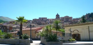 A Tortorici (ME) per la legalità verso l’albero di Falcone: l’evento accennato pianificato tra gli altri dai responsabili della Commissione straordinaria prefettizia, per domani 8 luglio 2022 è stato posticipato a causa delle previste condizioni meteo avverse