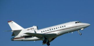 I responsabili della Prefettura di Messina, hanno chiesto agli appartenenti alla forza armata deputata alla salvaguardia ed alla sicurezza dello spazio aereo nazionale, un trasporto sanitario da Catania a Roma per salvare la vita ad un neonato che era ricoverato presso il Reparto Cardiologico-Pediatrico dell’Ospedale San Vincenzo di Taormina