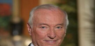 Orfani di una delle figure più importanti della divulgazione scientifica del secolo scorso e di questo ci chiediamo tutti quale sia la malattia che, in concausa con età e condizioni generali, ci ha portato via Piero Angela