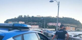 Il #Questore di #Napoli, su proposta degli appartenenti alla #Compagnia #Carabinieri di #Napoli #Bagnoli #Nucleo #Operativo, ha disposto la sospensione per 30 giorni delle attività di intrattenimenti danzanti e spettacoli di arte varia nonché di somministrazione al pubblico di alimenti e bevande nei confronti di un locale situato in via Coroglio nello stesso #Quartiere #napoletano