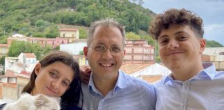 “Dafne Musolino al Senato e Francesco Gallo alla Camera sono due dei risultati per i quali tutto il gruppo afferente a Cateno De Luca ha gioito, unitamente al grande risultato ottenuto in termini numerici ma soprattutto di affetto ricevuto”