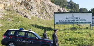 I carabinieri della sezione radiomobile di Alcamo…, hanno arrestato un 35enne partinicese per furto aggravato