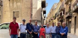 Consegnati questa mattina i lavori di “Ripristino di alcuni tratti della Via San Martino e rifacimento dell’esistente pavimentazione stradale in cubetti di porfido della Via Roma e della Via XXIV Maggio” all’impresa Giuseppe Bianchino, il cui intervento è stato finanziato con fondi della Protezione Civile Regionale con provvedimento a firma dell’Ing. Salvatore Cocina