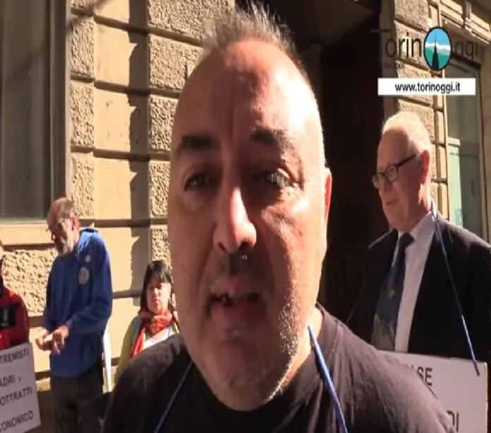 Manifestazione Torino su Minori rapiti
