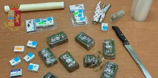 Ieri gli #agenti del #Commissariato #Scampia e i #Nibbio dell’Ufficio #Prevenzione #Generale, con il supporto dei responsabili del #Reparto #Prevenzione #Crimine #Campania, hanno effettuato un servizio straordinario di controllo del territorio nel suddetto quartiere di Napoli e nel rione Monterosa