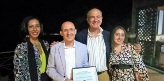 Vaccini a senza tetto e bisognosi: consegnato premio “Medico di carità” al prof. Alberto Firenze, commissario emergenza Covid 19 di Messina, nell’ambito dell’ottava edizione di “Notte sotto le stelle” organizzata dall’associazione Terra dl Gesù onlus