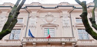 Alcuni dei componenti della Giunta comunale di Mantova, che è a trazione PD, sono finti nell’occhio del ciclone