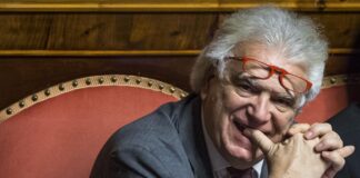 Ieri…, i componenti della Prima Sezione Penale del Tribunale di Messina (presidente Maria Eugenia Grimaldi, giudici Letteria Silipigni e Francesco Torre) hanno definito con la condanna di tutti gli imputati l’ultima tranche del processo sul cosiddetto Sistema Siracusa, nato da una indagine che ha fatto luce su una rete di rapporti illeciti tra pezzi dell’imprenditoria, magistrati, politici, avvocati e professionisti