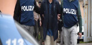 Gela: un trentaseienne è stato tratto in arresto nelle ore scorse, dagli agenti della Polizia di Stato per detenzione ai fini di spaccio di sostanze stupefacenti