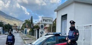 Nell’ultimo week end, i Carabinieri della Compagnia di Patti hanno intensificato, ancora una volta, i controlli lungo le principali arterie stradali dei territori dei Comuni di Patti e Gioiosa Marea e nei luoghi di ritrovo maggiormente frequentati, al fine di prevenire e contrastare reati in genere, tra cui quelli di natura predatoria, il fenomeno della guida in stato di ebbrezza alcolica e sotto l’effetto di sostanze stupefacenti