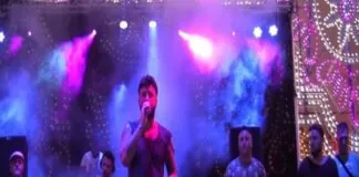Concerto abusivo di Alessio al Rione Luzzatti per la nuora del boss Mazzarella… i carabinieri sono intervenuti nella serata del 4 ottobre prima dell’inizio della festa… su questo argomento con una nota odierna interviene il consigliere regionale napoletano di Europa Verde Francesco Emilio Borrelli: “Così i clan mostrano il loro potere…. la loro propaganda va fermata… certi personaggi decidano da che parte stare, se è quella dei camorristi, allora ne paghino le conseguenze”